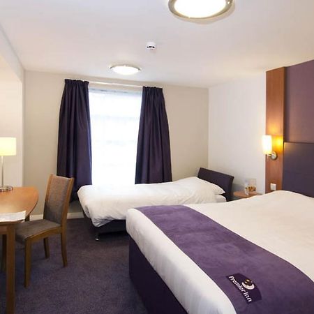 Premier Inn Stratford- Upon- Avon Central Экстерьер фото