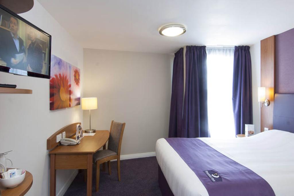 Premier Inn Stratford- Upon- Avon Central Экстерьер фото