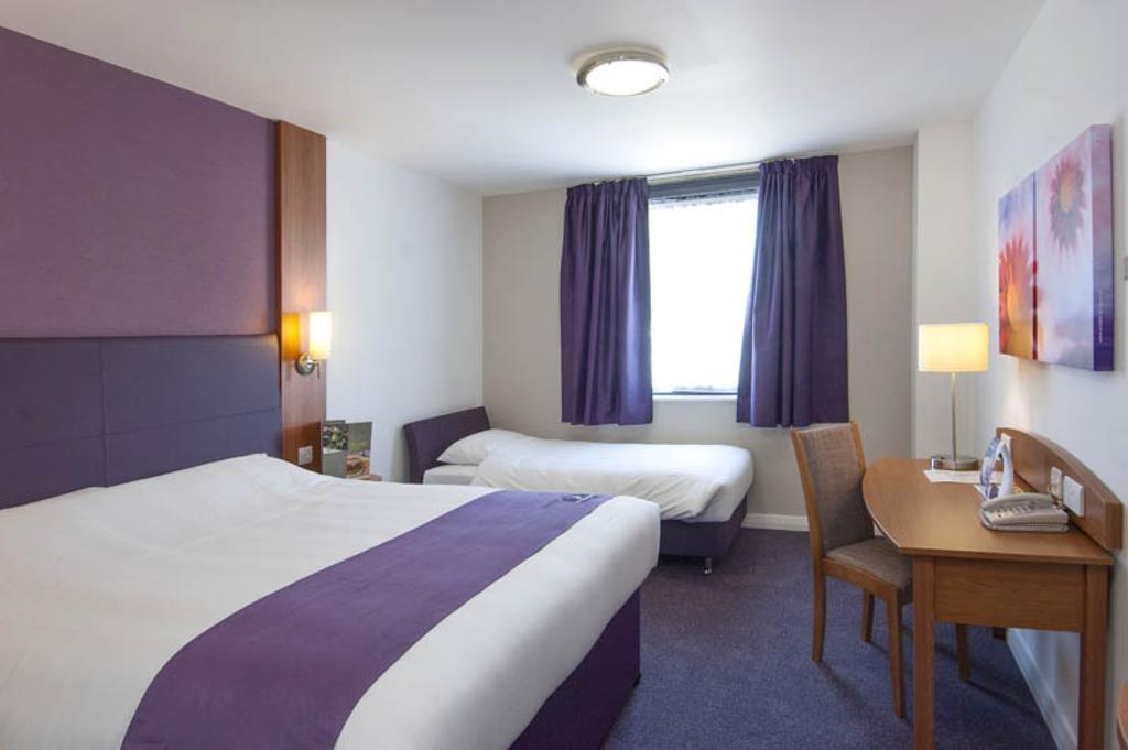 Premier Inn Stratford- Upon- Avon Central Экстерьер фото