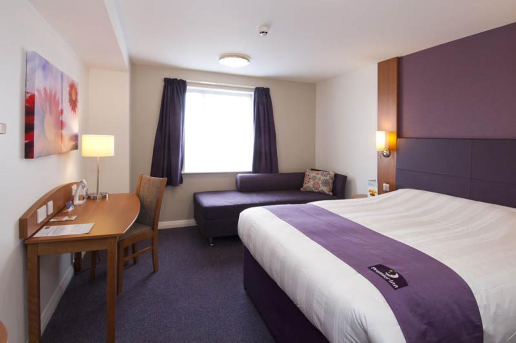 Premier Inn Stratford- Upon- Avon Central Экстерьер фото