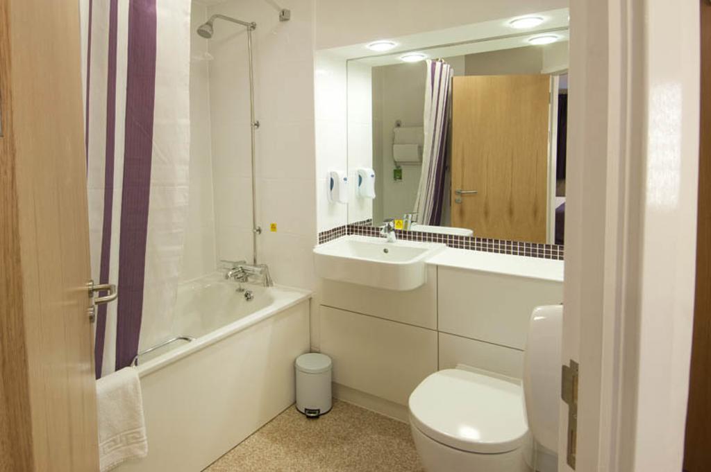 Premier Inn Stratford- Upon- Avon Central Экстерьер фото