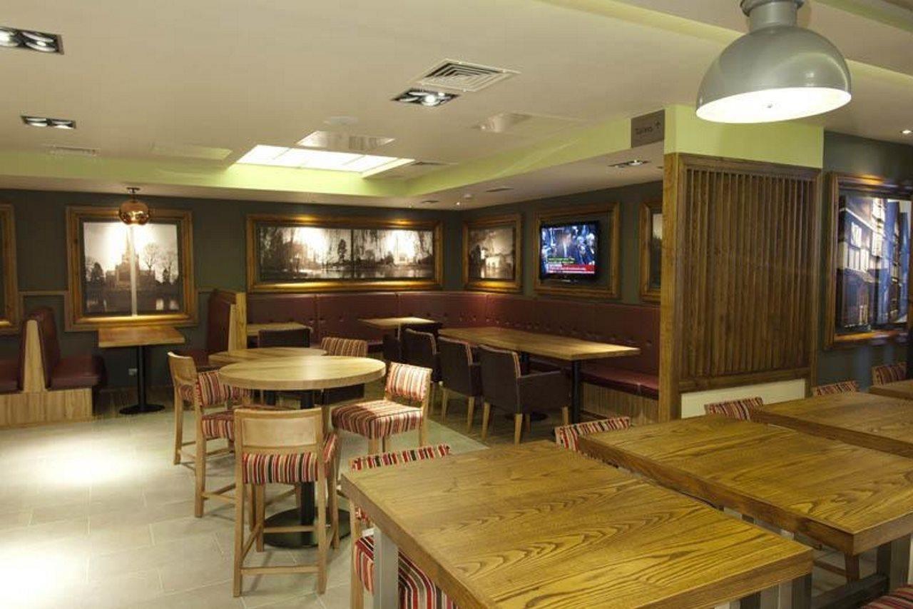 Premier Inn Stratford- Upon- Avon Central Экстерьер фото
