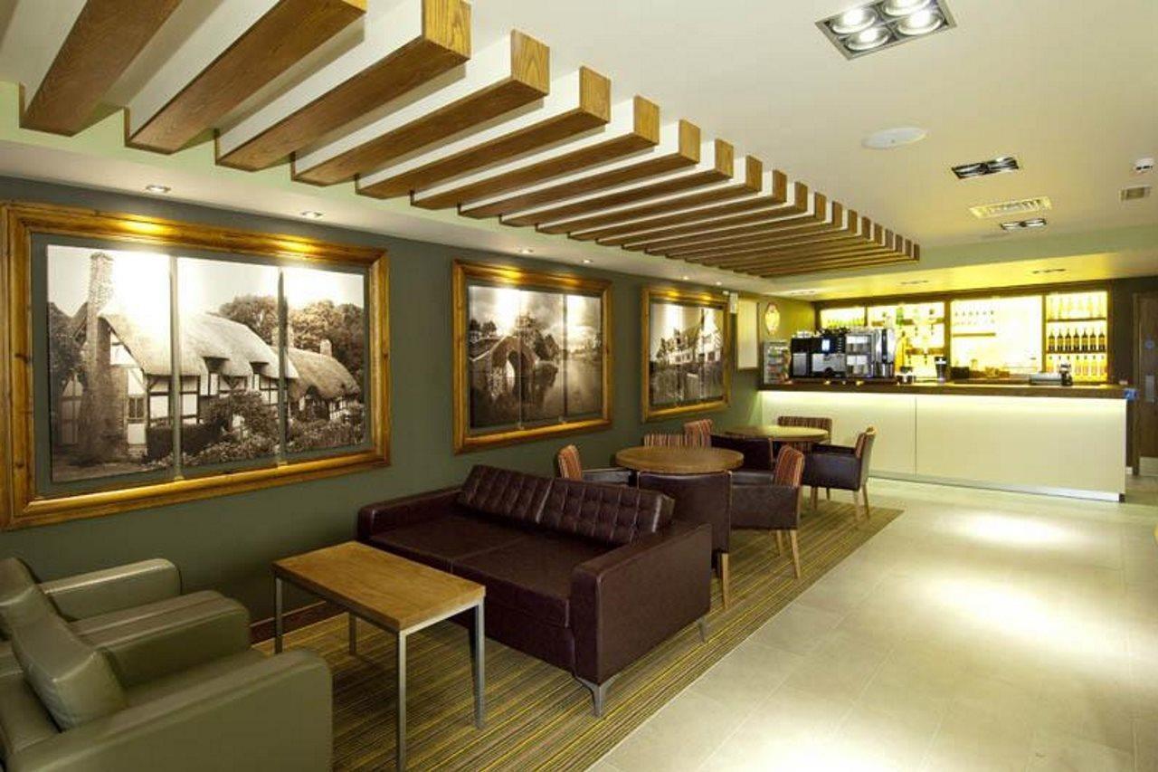 Premier Inn Stratford- Upon- Avon Central Экстерьер фото