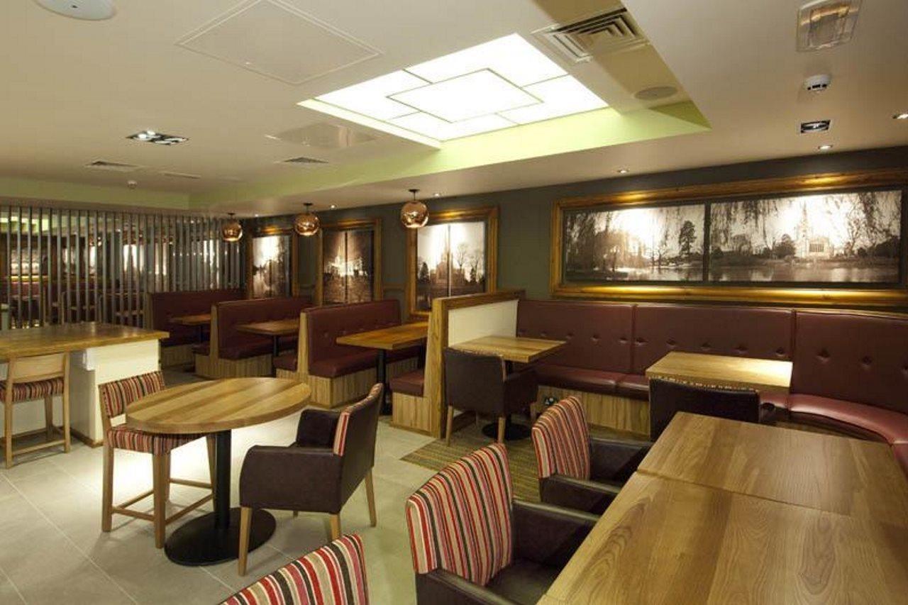 Premier Inn Stratford- Upon- Avon Central Экстерьер фото