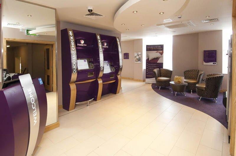 Premier Inn Stratford- Upon- Avon Central Экстерьер фото