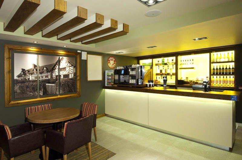 Premier Inn Stratford- Upon- Avon Central Экстерьер фото