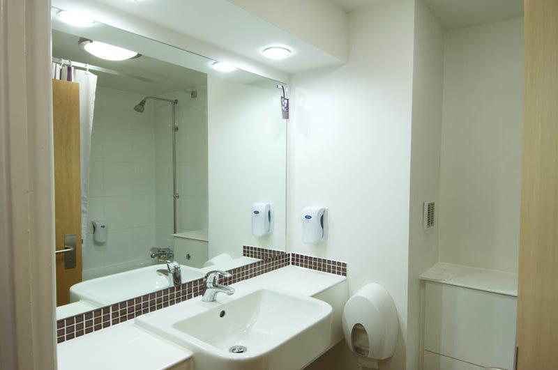 Premier Inn Stratford- Upon- Avon Central Экстерьер фото
