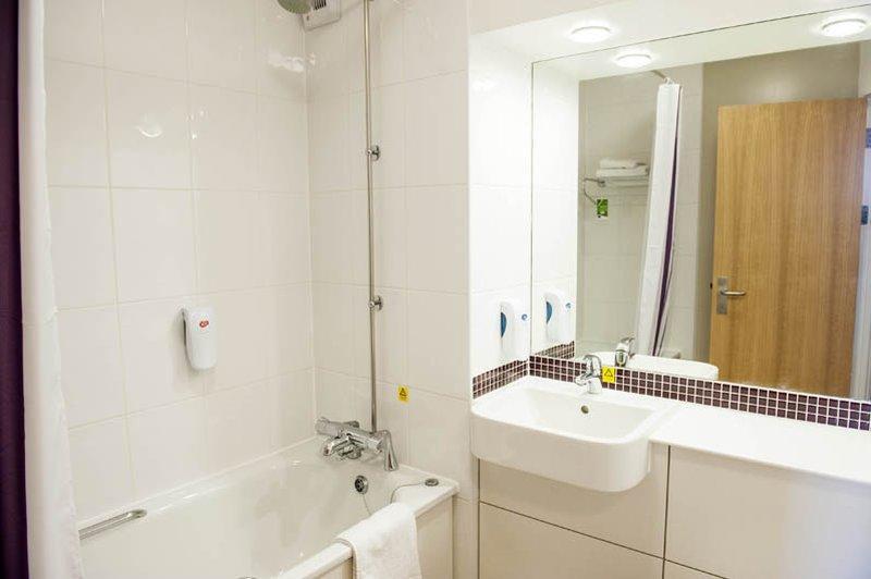 Premier Inn Stratford- Upon- Avon Central Экстерьер фото
